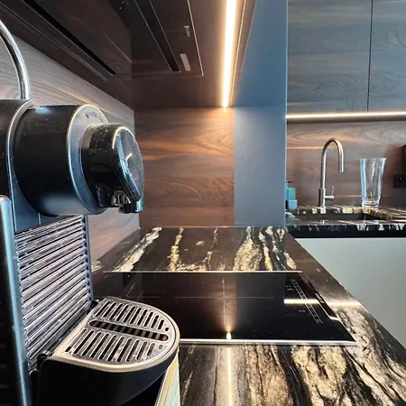 Omega Premium Aparthotel 4*