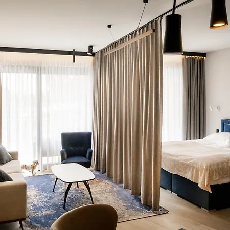 Omega Premium Aparthotel 4*
