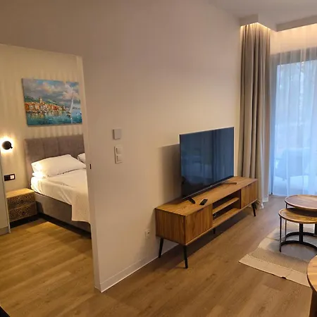 Omega Premium 아파트호텔 4*
