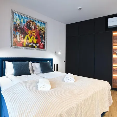 Omega Premium Aparthotel 4*