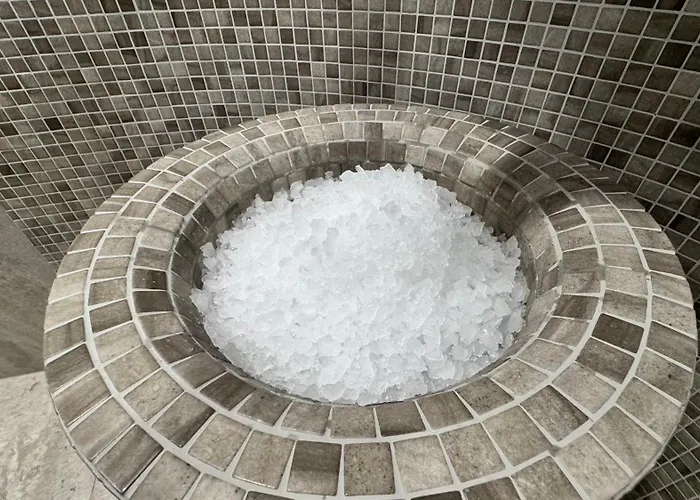 Aparthotel Omega Premium 4*